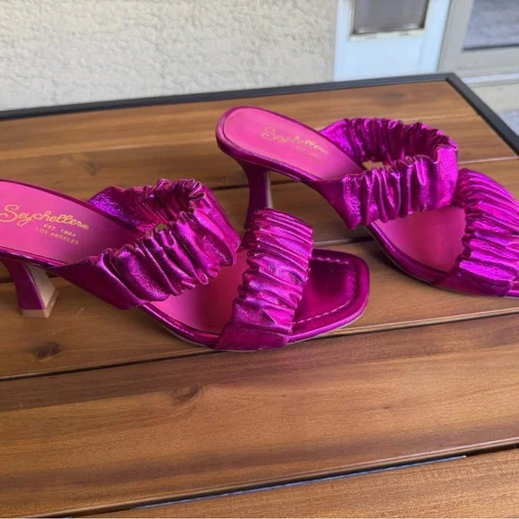 Seychelles Vibrant Pink Ruched Sandals - Picture 4 of 7